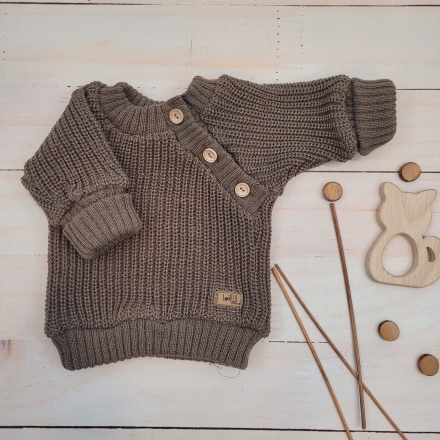 Pletený svetřík pro miminko s knoflíčky Lovely, prodloužené náplety, hnědý, 68/74